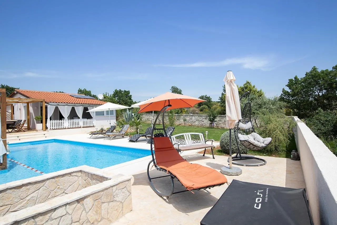 Nyaraló Holiday House Bilos Vodnjan Horvátország