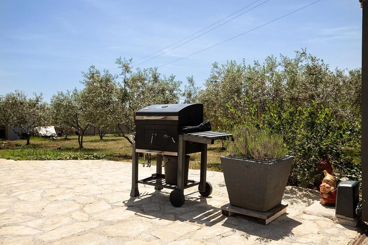 Nyaraló Holiday House Bilos Vodnjan Horvátország